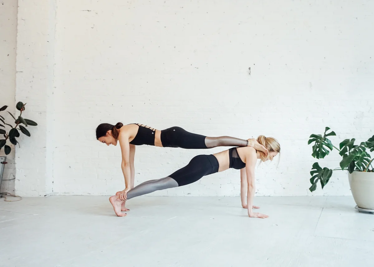 Partner yoga 2025
